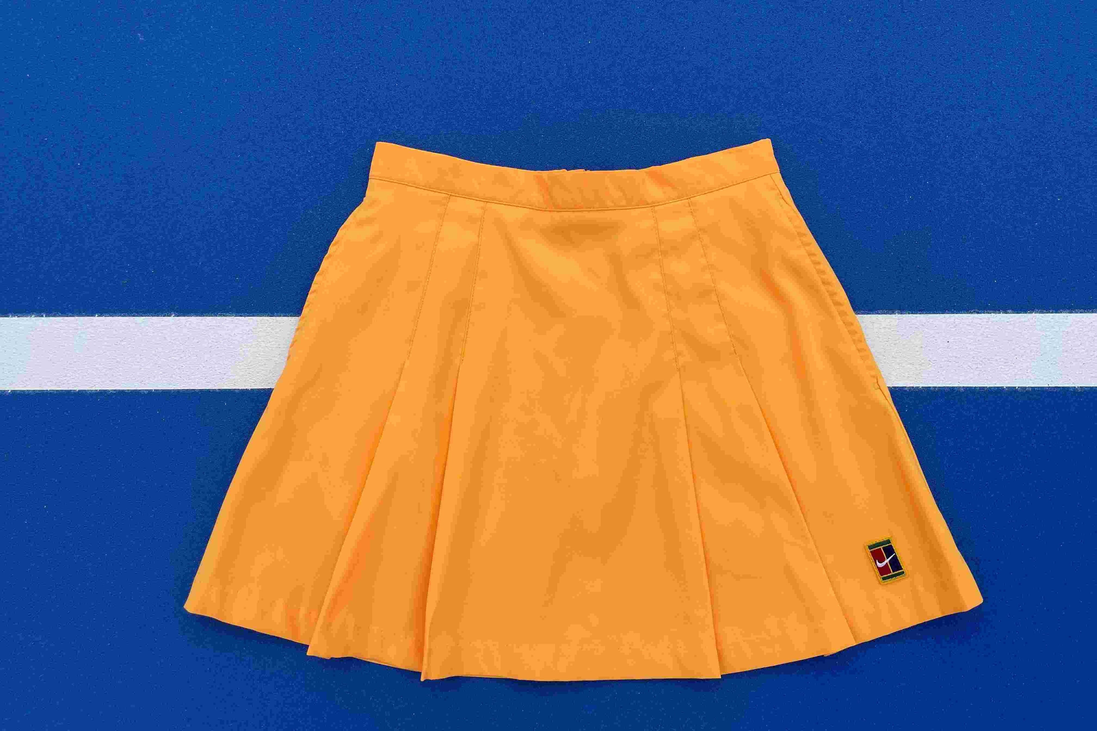 Vintage 90s Nike Pleated Tennis Skirt – Lemon Yellow with Classic Court Logo