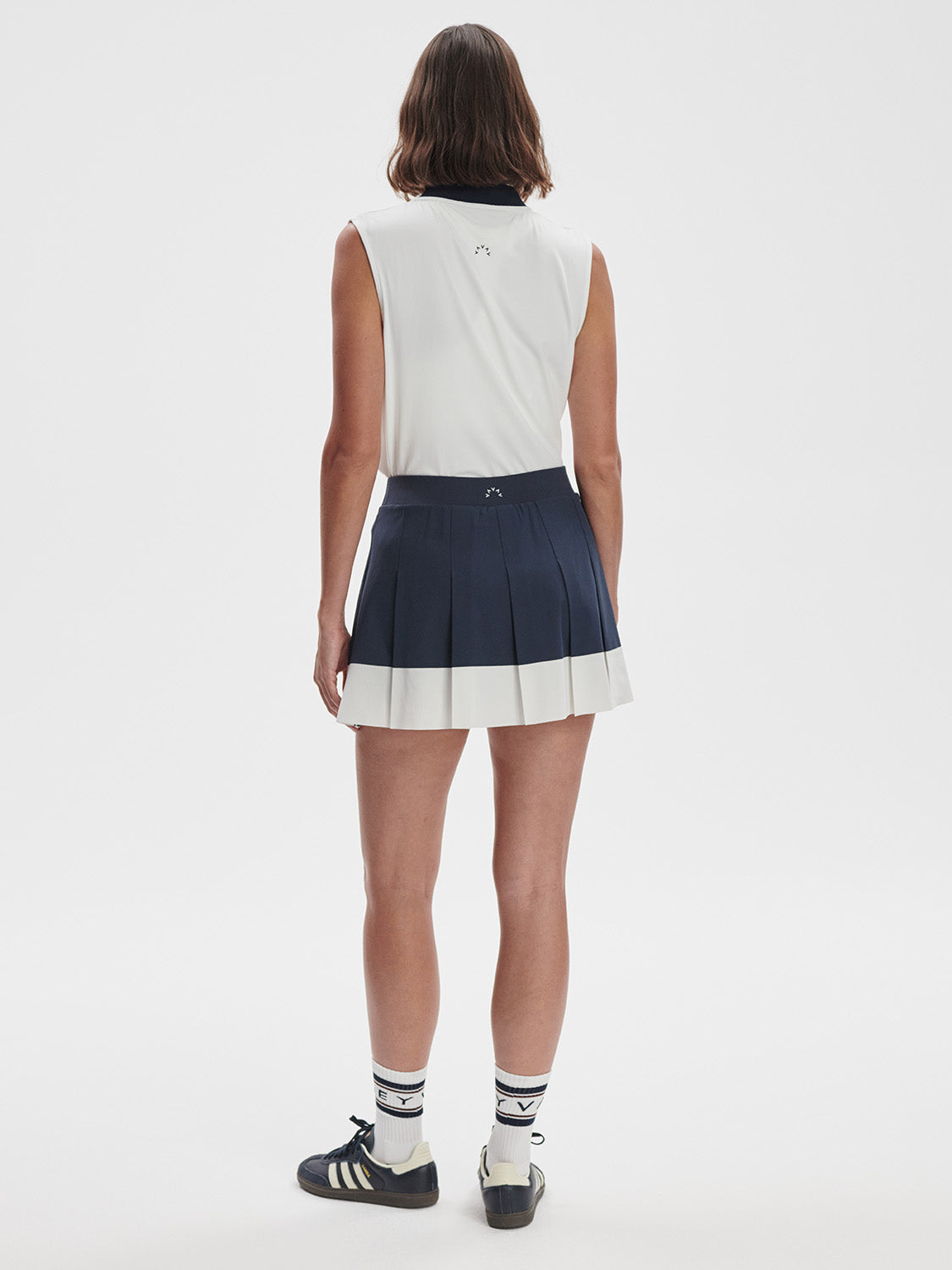 Varley Chase Mid Rise Tennis Skort 14.5 in Blue Nights